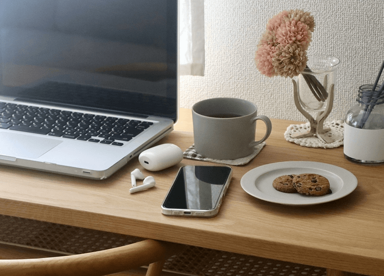 デスクまわりの画像