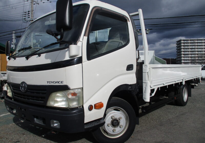 売約済　平成21年式　トヨタ　トヨエース　積載2トン　 ワイドロング 　全低床 6速MT　 荷寸429-207-37　・荷台塗装・あゆみ掛け・左電格ミラー・ABS・アオリ開閉補助装置・ロープフック・オーバーヘッドコンソール　地上高９０㎝　★お問い合わせ番号2878★