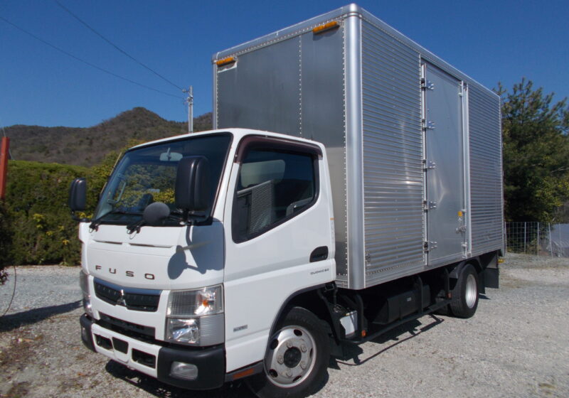 平成31年式　三菱/キャンター　積載2トン 4WD車！　北海道車体（株）製/アルミバン　6速AT/全低床　荷寸434-178-228/標準ロング　サイドドア/ラッシングレール2段/両電格ミラー/坂道発進補助装置　★お問い合わせ番号：0112★