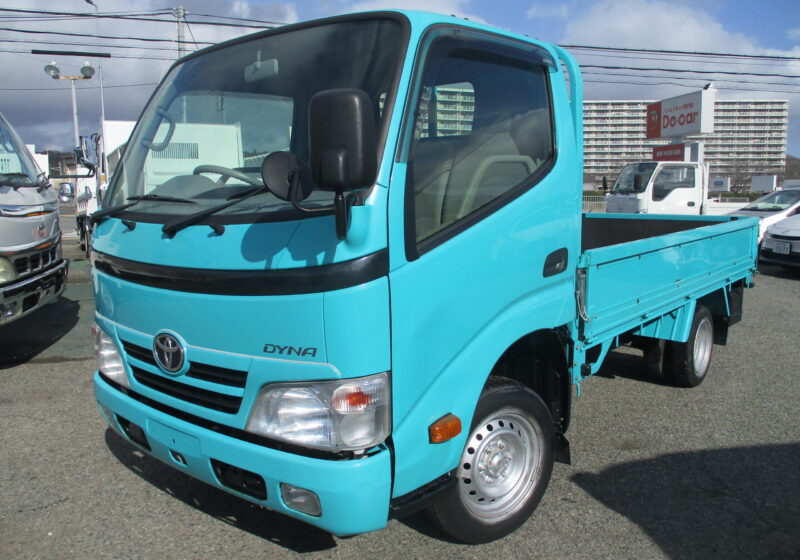 平成17年式　トヨタ/ダイナ　積載2トン　積載車（セーフティーローダー）　全低床/5速MT　電動ウインチ/2つ折りあゆみ/メッキパーツ/ノンターボ/ETC/バックカメラ　荷台塗装　荷寸：縦570-横206　★お問い合わせ番号：6609★