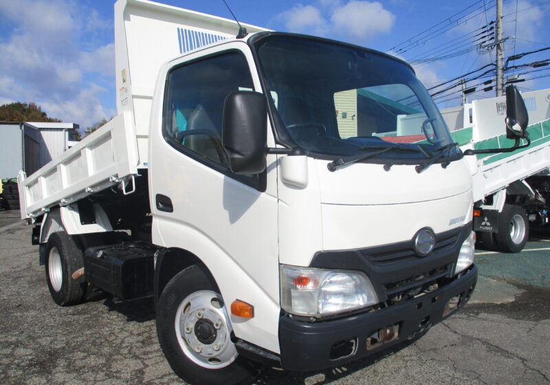 平成25年式　日野/デュトロ　積載３トン　新明和製/強化ダンプ　全低床/５速MT　ピン加工２カ所/左電格ミラー/ETC　★お問い合わせ番号：4416★