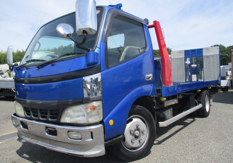 平成15年式　日野　デュトロ　積載2.95トン　積載車　全低床　AT　荷寸491(全長619cm)-186　電動ウインチ　ラジコン　セーフティーローダー　ETC　バックカメラ　左電格ミラー　ナビ　ワンセグ　ターボ無し　★お問い合わせ番号：3137★