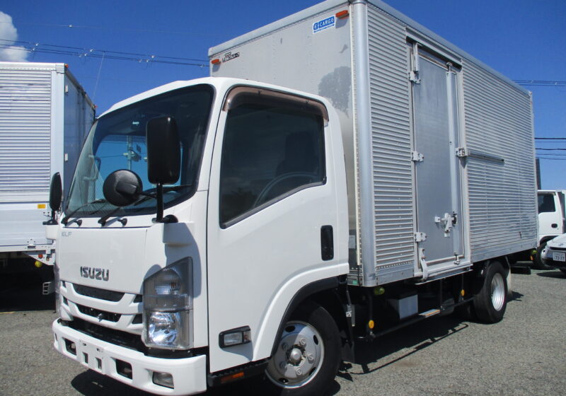 平成31年式　いすゞ/エルフ　積載2.95トン　標準ロング/アルミバン（メーカー：日本フルハーフ製）　全低床/6速AT　サイドドア/ラッシングレール２段/坂道発進補助装置/左電格ミラー/ETC　荷寸：439-176-215　★お問い合わせ番号：3754★