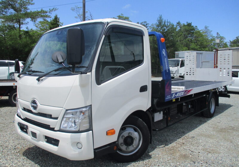 令和6年　日野/デュトロ　積載2.8トン　タダノ製UH2313/積載車　全低床/6速AT　ウインチ/ラジコン/バックカメラ/ETC/ナビ/オートライト/左電格ミラー/ドライブレコーダー　荷寸：縦459-横208（ｃｍ）　ユーザー買取！　★お問い合わせ番号：2629★