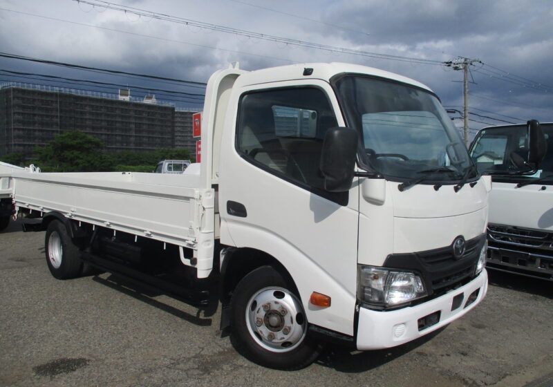 平成28年式　トヨタ/ダイナ　積載2トン　標準ロング　全低床/6速AT　床鉄板/アオリ内側鉄板/車線逸脱警報装置/VSC（横すべり防止）/ETC　荷台塗装　荷寸：434-179-37（ｃｍ）　★ユーザー買取★　★お問い合わせ番号：3763★