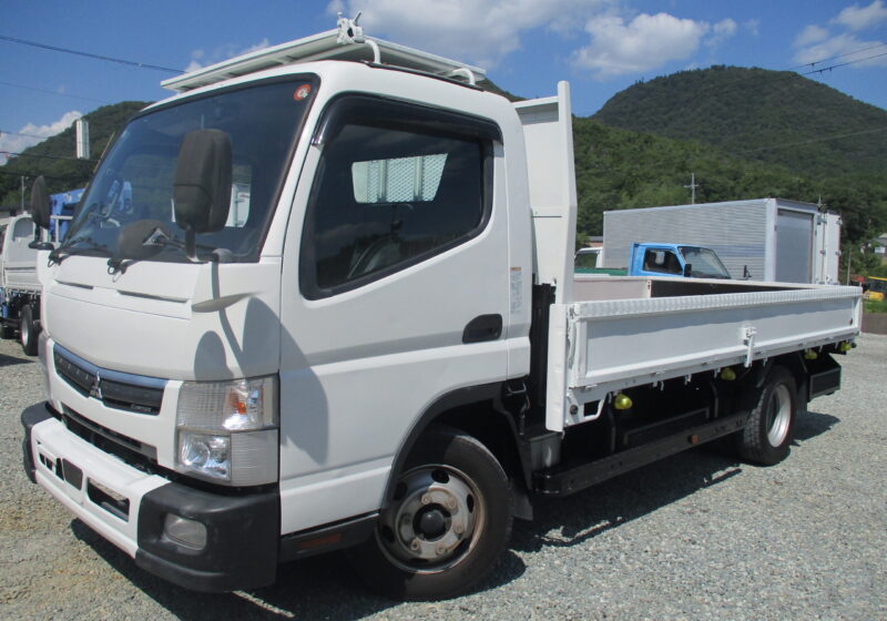 令和2年式　三菱　キャンター　積載4.65トン　増トン！　ワイドロング　全低床　5速MT　荷寸429/208/38　ETC　鳥居鉄板　アオリ上アルミ縞板　らくらく君(アオリ開閉補助装置)　左電格ミラー　ドライブレコーダー　坂道発進補助装置　★お問い合わせ番号：1209★