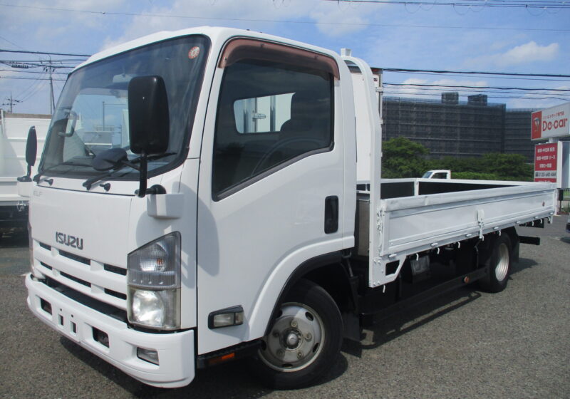 平成25年式 いすゞ エルフ 積載2トン ワイドロング 全低床 6速MT 荷寸434/206/35 ETC 左電格ミラー アオリ開閉補助装置 アオリチェーン 坂道発進補助装置 アイドリングストップ オーバーヘッドコンソール★お問い合わせ番号：7122★