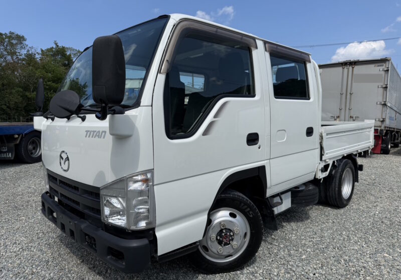 平成20年式 マツダ タイタン 積載1.5トン Wキャブ 全低床 5速MT 荷寸208/161/38 乗車定員6人 4WD アオリチェーン 坂道発進補助装置 レベライザ★お問い合わせ番号：0124★