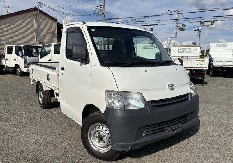 平成24年式 トヨタ ライトエース 0.75トン 4WD ガソリン 普通免許対応！車両総重量2050kg ロープ穴付き！お問い合わせ番号1966